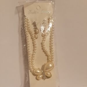 Fashion Jewelry Pearl Butterfly Necklace Set